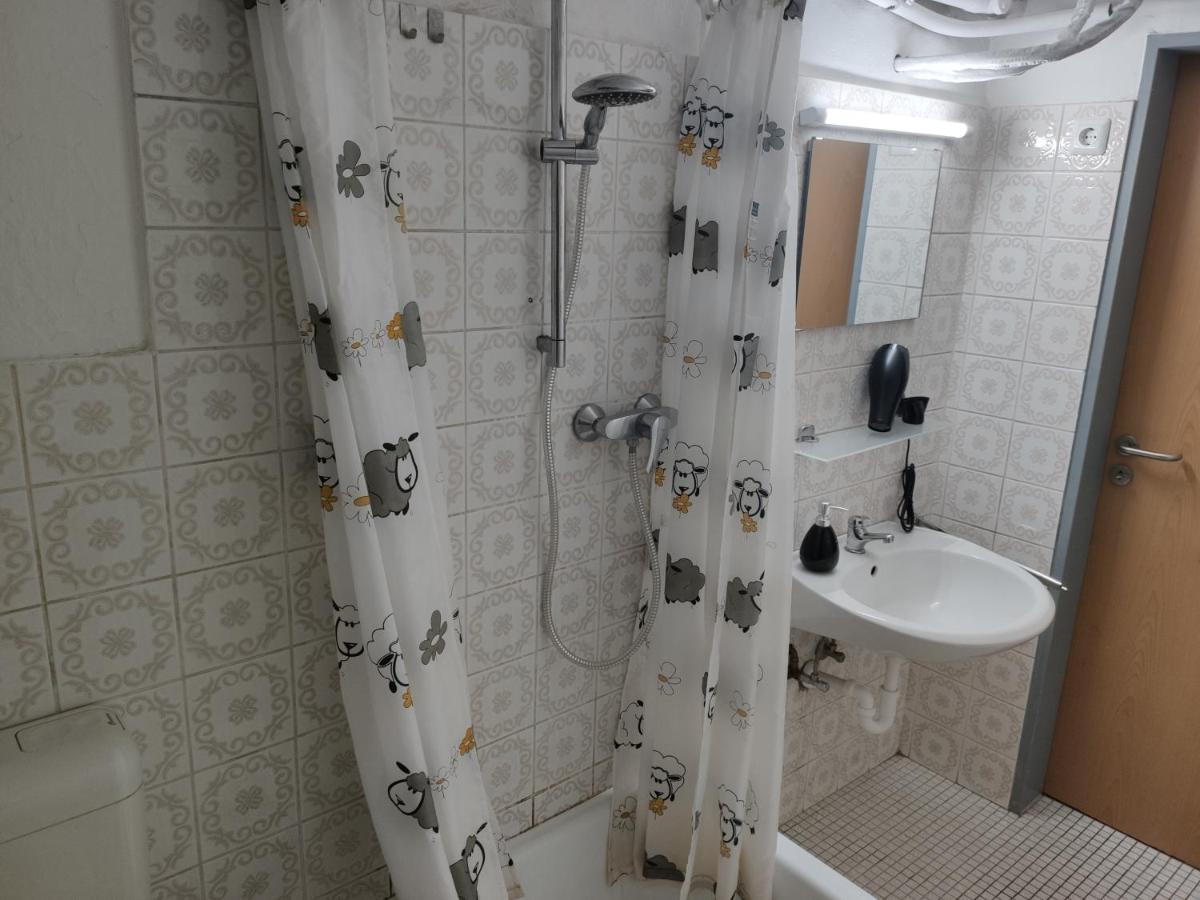 Schoene Einfache Ferienwohnung In Oldenburg Buitenkant foto